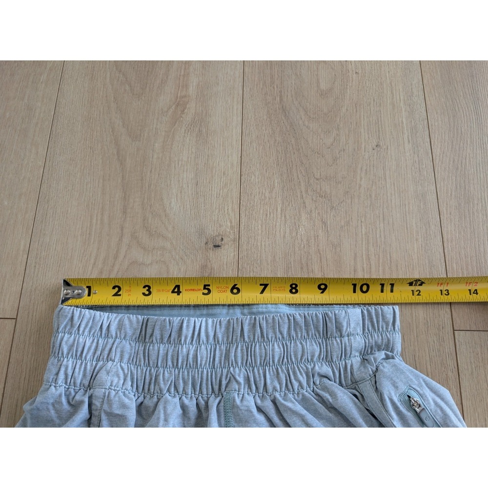 Lululemon‎ Tracker Short V *4" in Heather Lux Multi Hazy Jade Size 4 - Picture 8 of 12